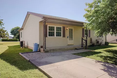 219 Saint Anns Ln, Waverly, OH 45690