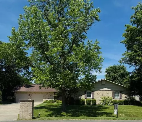 1421 Clubwood, Washington Court House, OH 43160