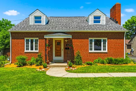 260 Dixon Ct, Columbus, OH 43214