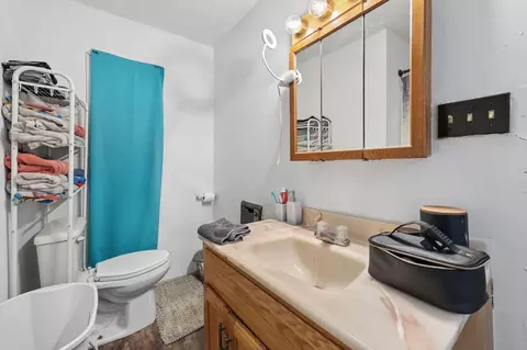 Bath - 685 E Front St, Logan, OH 43138 photo 2 of 2