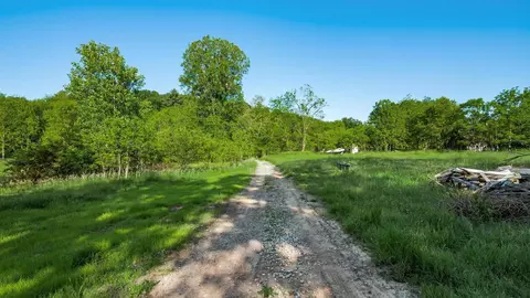 5911 Reform Rd NE, Newark, OH 43055