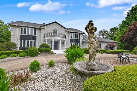 1071 Sheirer Rd, Mansfield, OH 44903