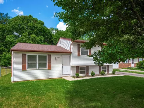 2479 Willow View Ct, Grove City, OH 43123