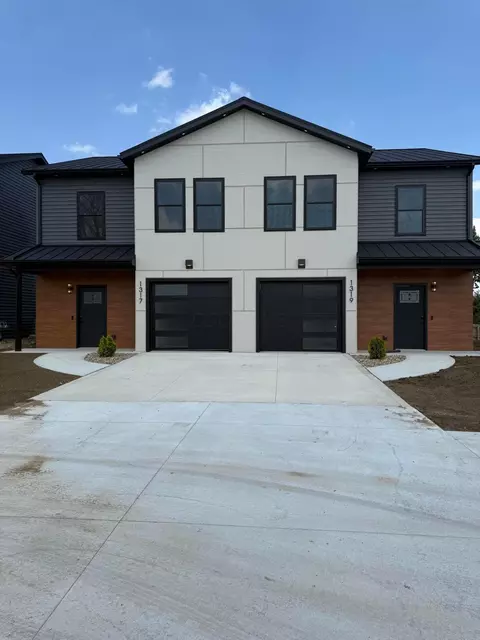 1323 S Trimble Rd, Mansfield, OH 44907