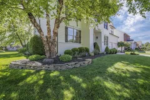 8210 Garden Dr, Pickerington, OH 43147
