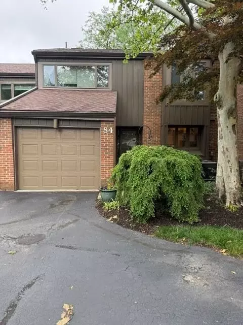 84 Glen Dr, Worthington, OH 43085