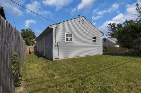 Exterior - 835 Ruby Ave, Columbus, OH 43227 photo 9 of 11
