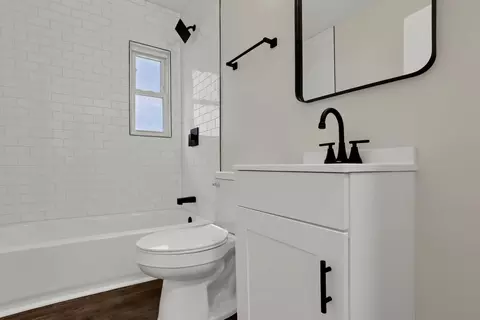 Bath - 835 Ruby Ave, Columbus, OH 43227 photo 1 of 6