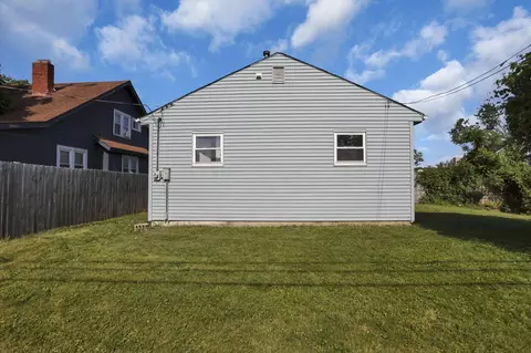Exterior - 835 Ruby Ave, Columbus, OH 43227 photo 8 of 11