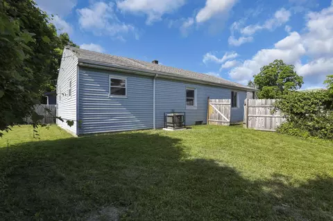 Exterior - 835 Ruby Ave, Columbus, OH 43227 photo 5 of 11