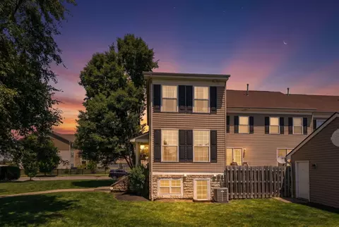 6377 Nottinghill Trail Dr #1, Canal Winchester, OH 43110