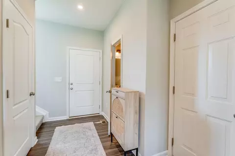 Entry Way - 5764 Montrose Ct, Morrow, OH 45152 photo 4 of 9