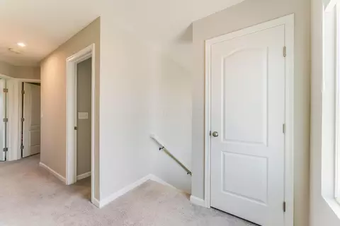 Entry Way - 5764 Montrose Ct, Morrow, OH 45152 photo 7 of 9