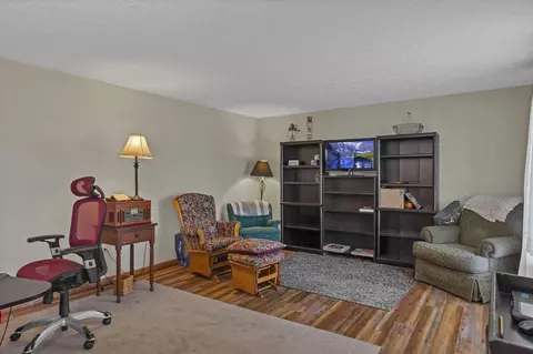 Living - 5951 S Fork Rd, Heath, OH 43056 photo 1 of 3