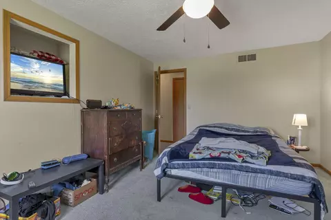 Bedroom - 5951 S Fork Rd, Heath, OH 43056 photo 4 of 8