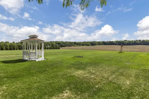 Exterior - 5951 S Fork Rd, Heath, OH 43056 photo 14 of 15