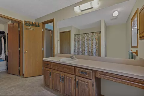 Bath - 5951 S Fork Rd, Heath, OH 43056 photo 3 of 4