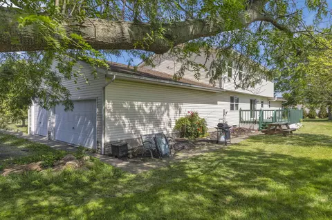 Exterior - 5951 S Fork Rd, Heath, OH 43056 photo 10 of 15