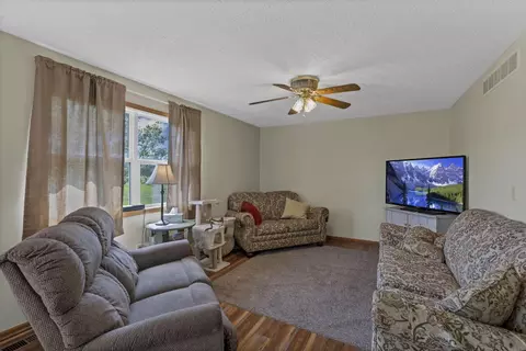 Living - 5951 S Fork Rd, Heath, OH 43056 photo 3 of 3