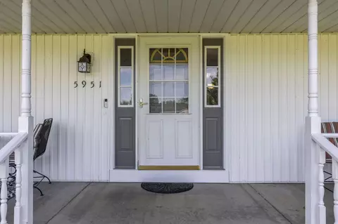 Entry Way - 5951 S Fork Rd, Heath, OH 43056 photo 3 of 3