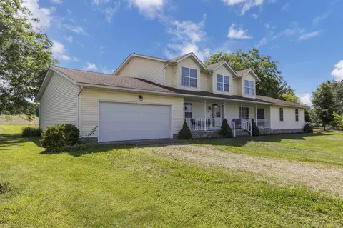 Exterior - 5951 S Fork Rd, Heath, OH 43056 photo 2 of 15