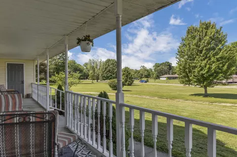 Exterior - 5951 S Fork Rd, Heath, OH 43056 photo 3 of 15