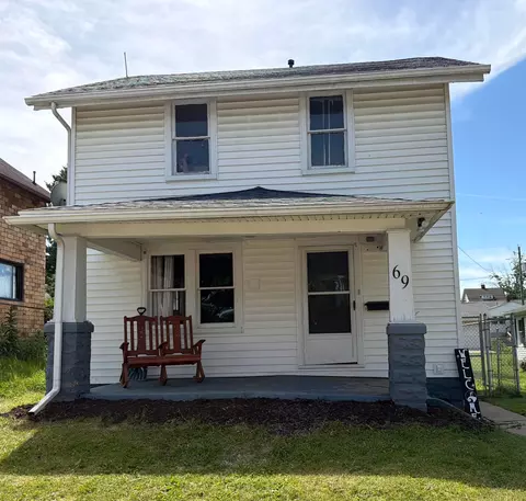 69 Bowers Ave, Newark, OH 43055