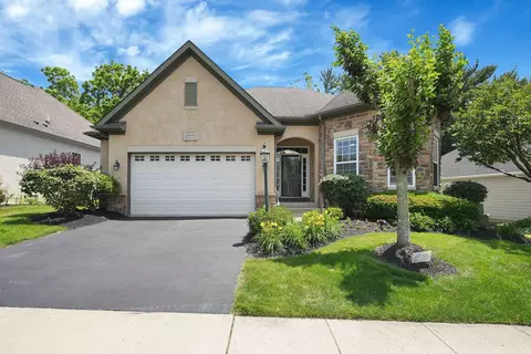 6069 Tournament Dr, Westerville, OH 43082