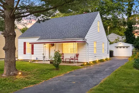 934 Blenheim Rd, Columbus, OH 43224