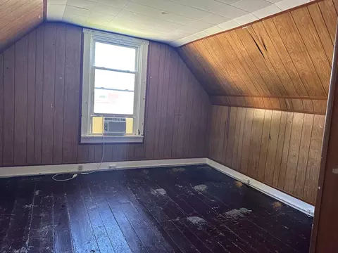 Bedroom - 110 S Walnut St, Lithopolis, OH 43136 photo 4 of 4