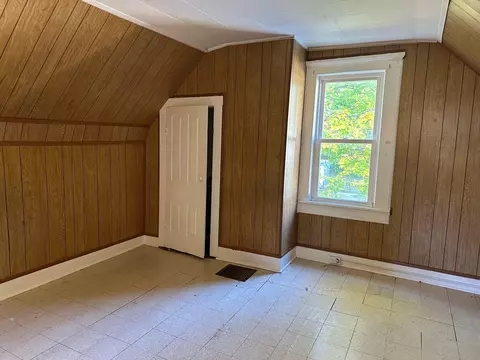Bedroom - 110 S Walnut St, Lithopolis, OH 43136 photo 3 of 4