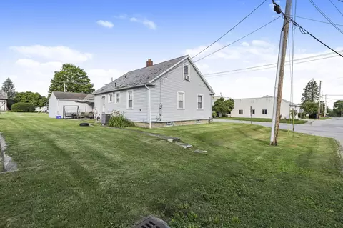 Exterior - 88 N Walnut, Lithopolis, OH 43136 photo 7 of 17