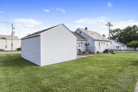 Exterior - 88 N Walnut, Lithopolis, OH 43136 photo 2 of 17