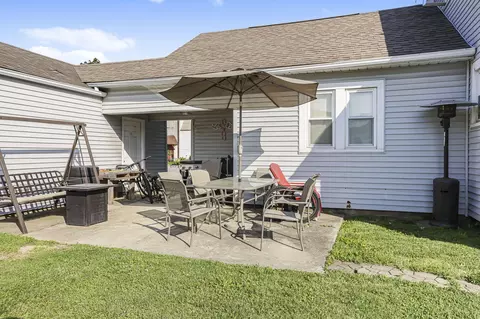 Exterior - 88 N Walnut, Lithopolis, OH 43136 photo 3 of 17