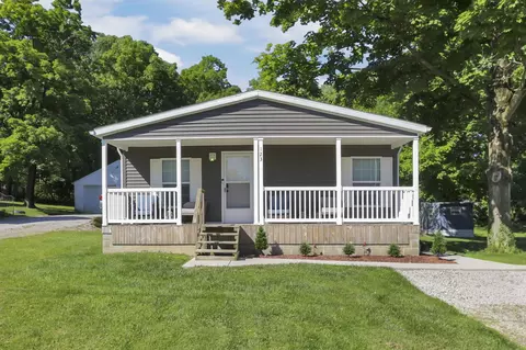 123 E South St, Lithopolis, OH 43136