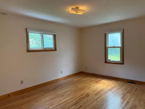 Bedroom - 133 E South St, Lithopolis, OH 43136 photo 4 of 4