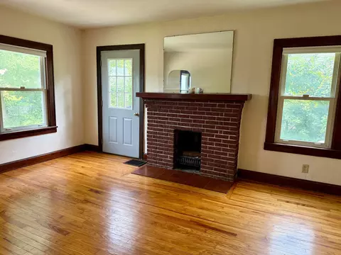 Living - 133 E South St, Lithopolis, OH 43136 photo 3 of 7