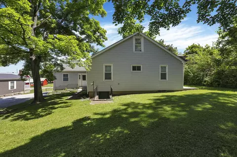 Exterior - 133 E South St, Lithopolis, OH 43136 photo 6 of 19