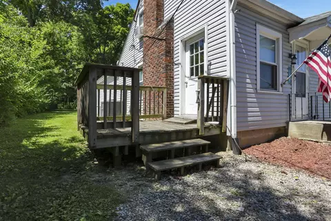 Exterior - 133 E South St, Lithopolis, OH 43136 photo 4 of 19
