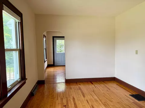 Living - 133 E South St, Lithopolis, OH 43136 photo 6 of 7