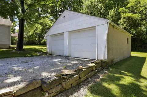 Exterior - 133 E South St, Lithopolis, OH 43136 photo 8 of 19