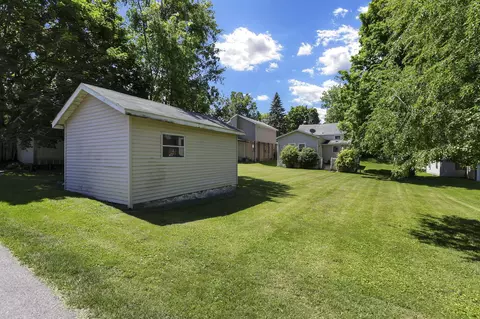 Exterior - 178 E South St, Lithopolis, OH 43136 photo 11 of 20