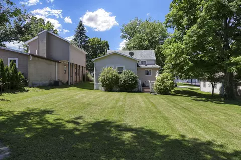 Exterior - 178 E South St, Lithopolis, OH 43136 photo 8 of 20
