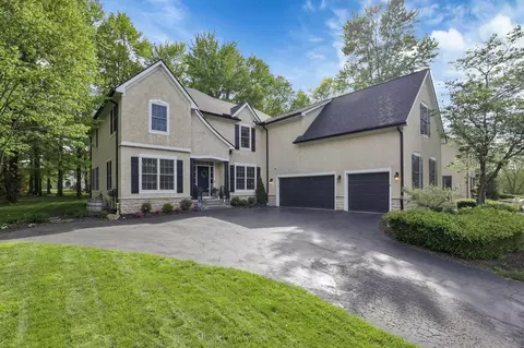 7097 Pleasant Colony Cir, Blacklick, OH 43004