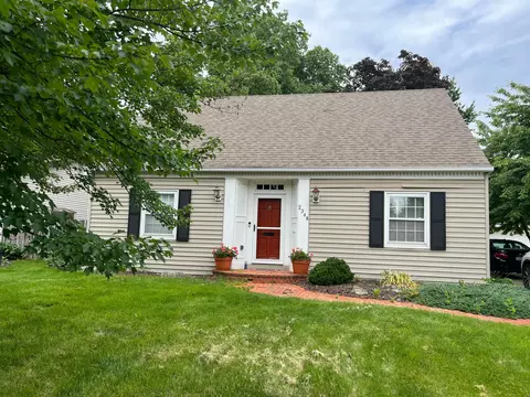 2368 Cambridge Blvd, Columbus, OH 43221