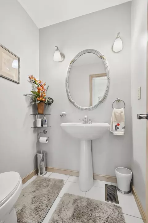 Bath - 3135 Imperial Blvd, Springfield, OH 45503 photo 2 of 10