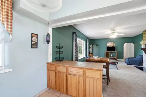 Entry Way - 2553 Derr Rd, Springfield, OH 45503 photo 2 of 5