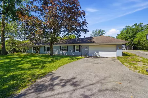 2553 Derr Rd, Springfield, OH 45503
