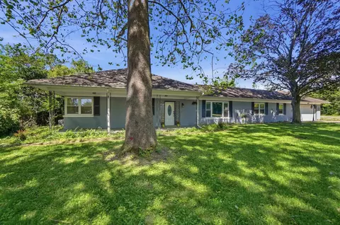 Exterior - 2553 Derr Rd, Springfield, OH 45503 photo 3 of 12