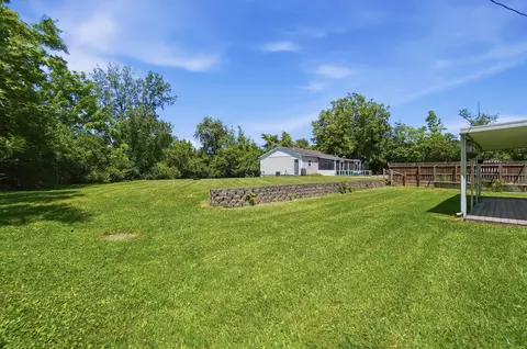Exterior - 2553 Derr Rd, Springfield, OH 45503 photo 7 of 12